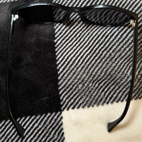 sunglasses - Picture 4 of 5